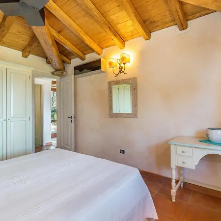 Danza Dei Fenicotteri Villa Capo Coda Cavallo