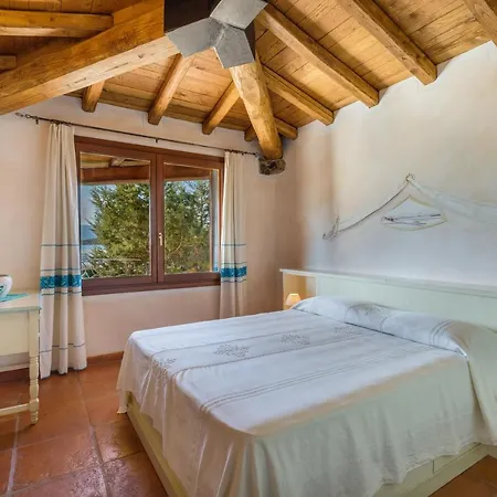 Danza Dei Fenicotteri Villa Capo Coda Cavallo