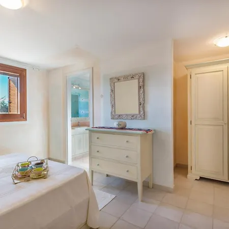 Danza Dei Fenicotteri Villa Capo Coda Cavallo