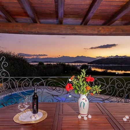 Danza Dei Fenicotteri Villa