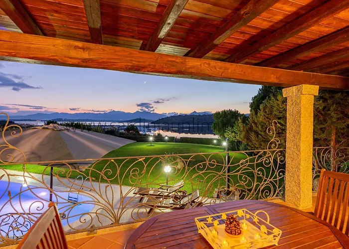 Danza Dei Fenicotteri Villa Capo Coda Cavallo