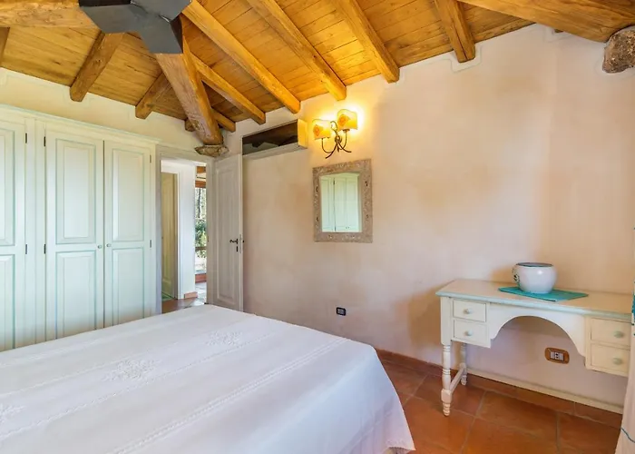 Danza Dei Fenicotteri Villa Capo Coda Cavallo