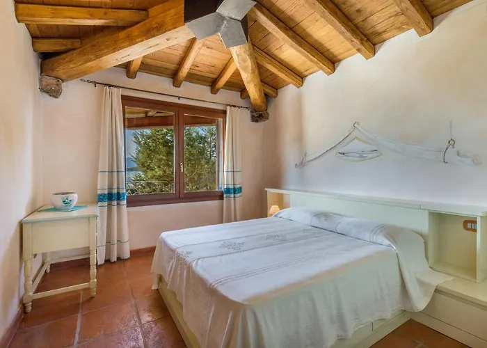 Danza Dei Fenicotteri Villa Capo Coda Cavallo