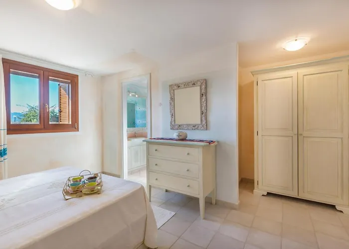 Danza Dei Fenicotteri Villa Capo Coda Cavallo